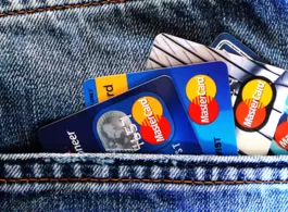 ANALIZĂ COMPARATIVĂ: Blocarea operațiunilor de plată